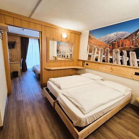 ליביניו Hotel Angelica מראה חיצוני תמונה
