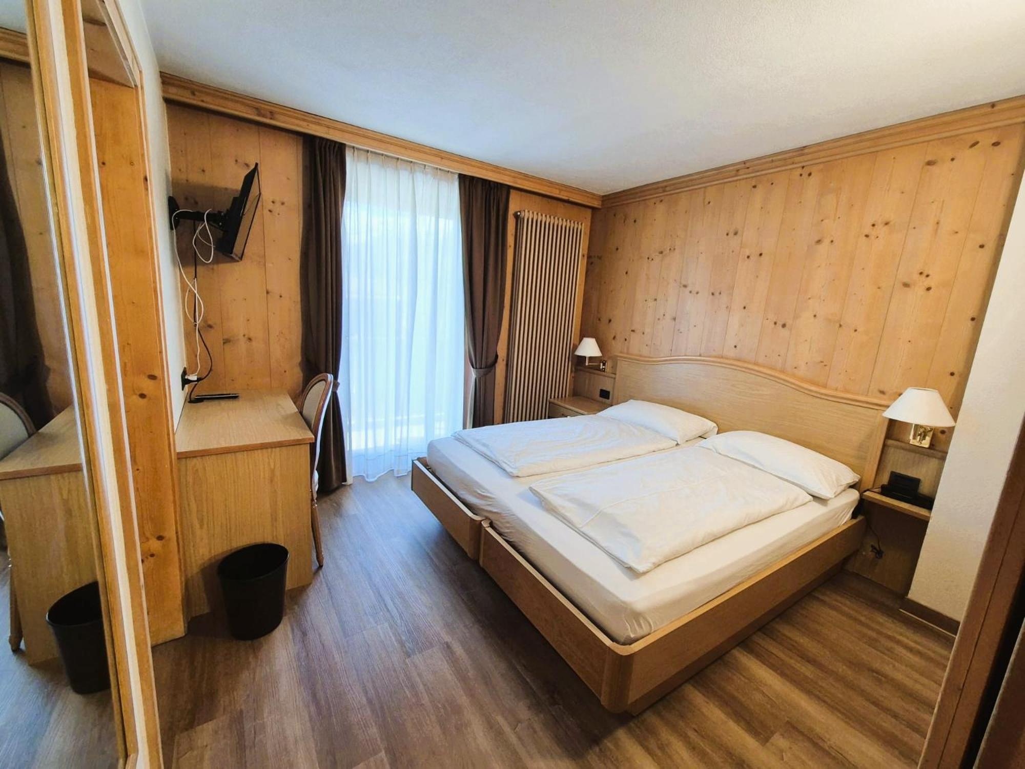 ליביניו Hotel Angelica מראה חיצוני תמונה