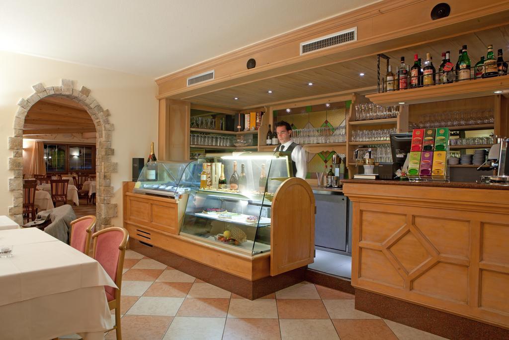 ליביניו Hotel Angelica מראה חיצוני תמונה