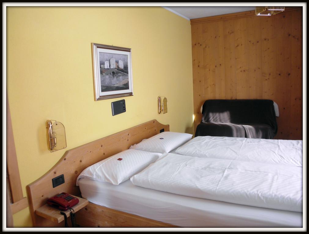 ליביניו Hotel Angelica מראה חיצוני תמונה