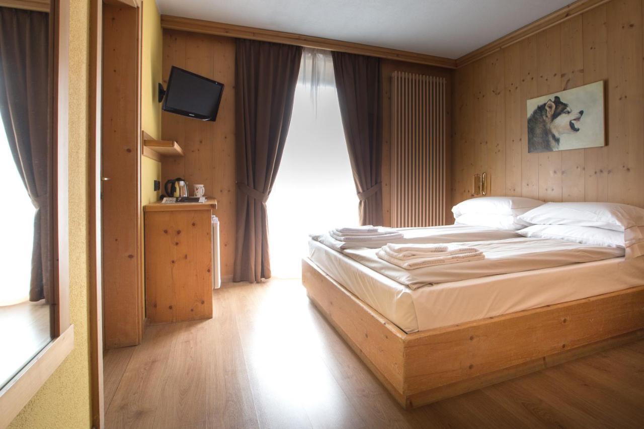ליביניו Hotel Angelica מראה חיצוני תמונה