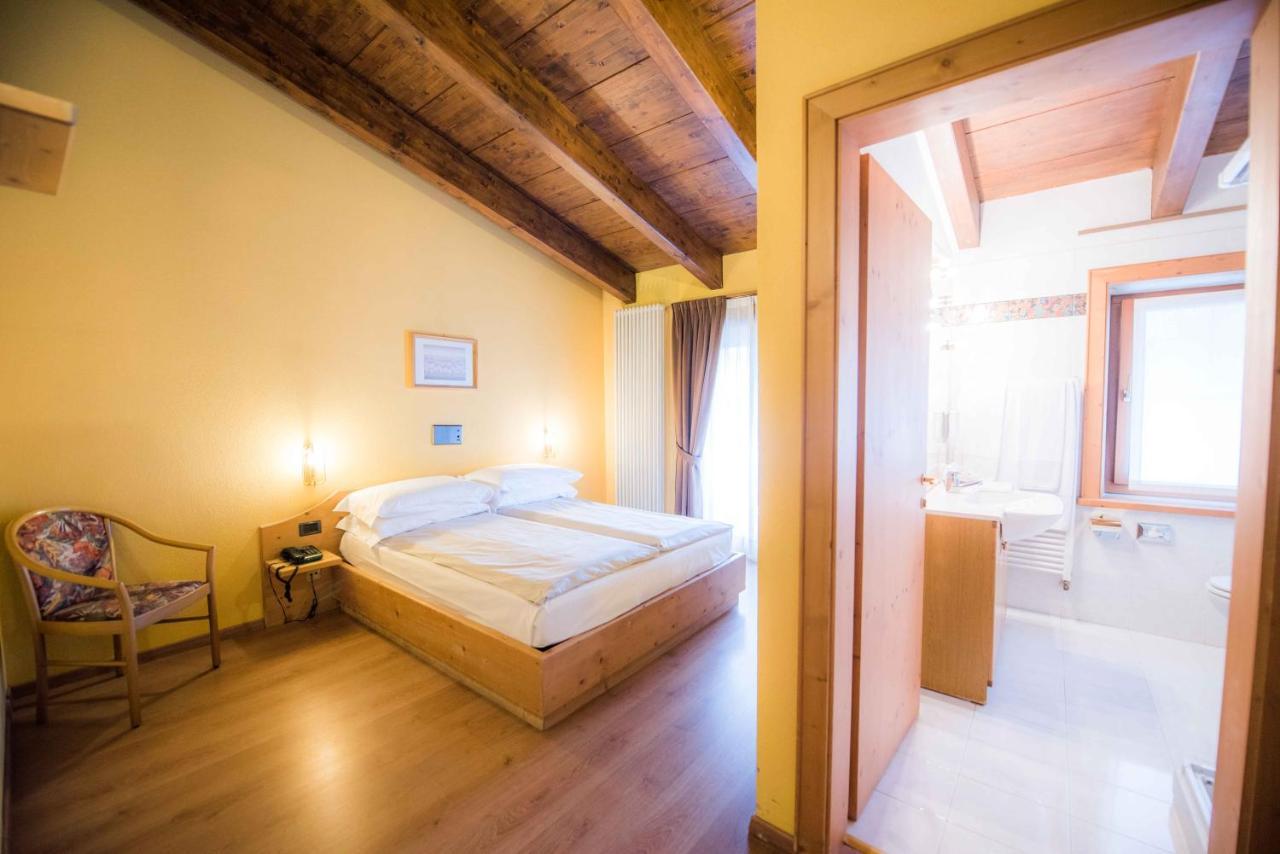 ליביניו Hotel Angelica מראה חיצוני תמונה